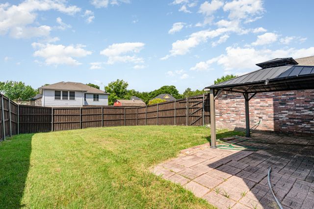 1810 Cedar Ridge Drive, Mesquite, TX 75181