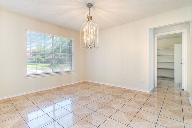 1810 Cedar Ridge Drive, Mesquite, TX 75181