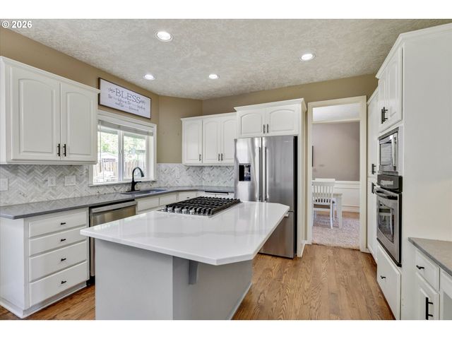 16056 Se ORCHARD VIEW Ln, Damascus, OR 97089