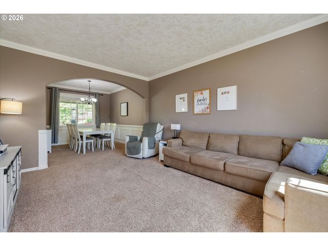 16056 Se ORCHARD VIEW Ln, Damascus, OR 97089