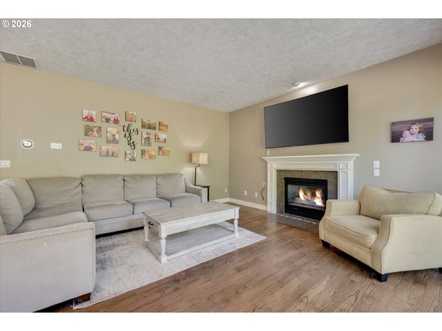 16056 Se ORCHARD VIEW Ln, Damascus, OR 97089