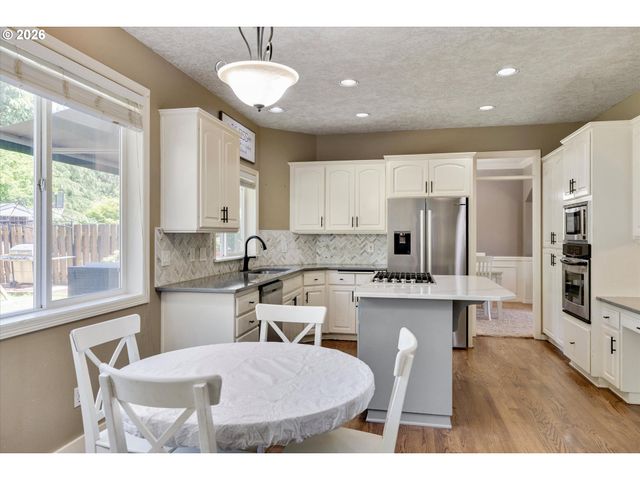 16056 Se ORCHARD VIEW Ln, Damascus, OR 97089