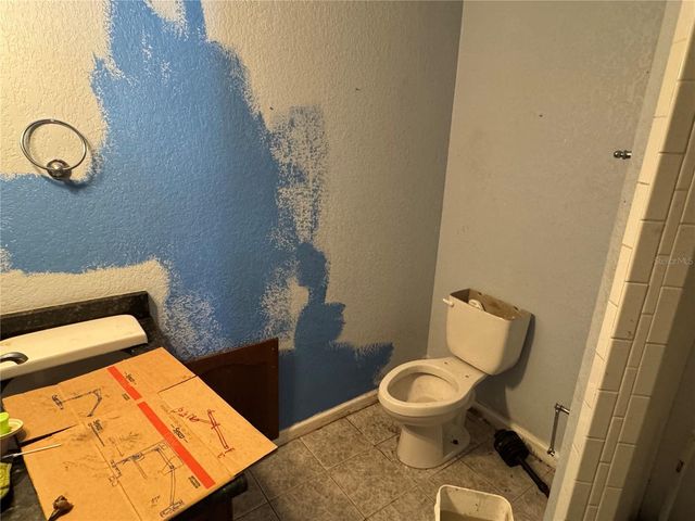 1736 W COUNTRY CLUB DRIVE, Tampa, FL 33612