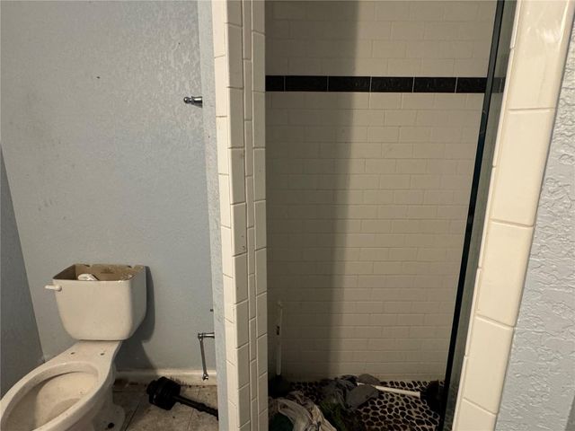 1736 W COUNTRY CLUB DRIVE, Tampa, FL 33612