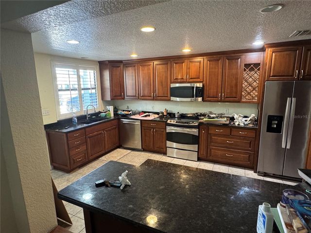 1736 W COUNTRY CLUB DRIVE, Tampa, FL 33612