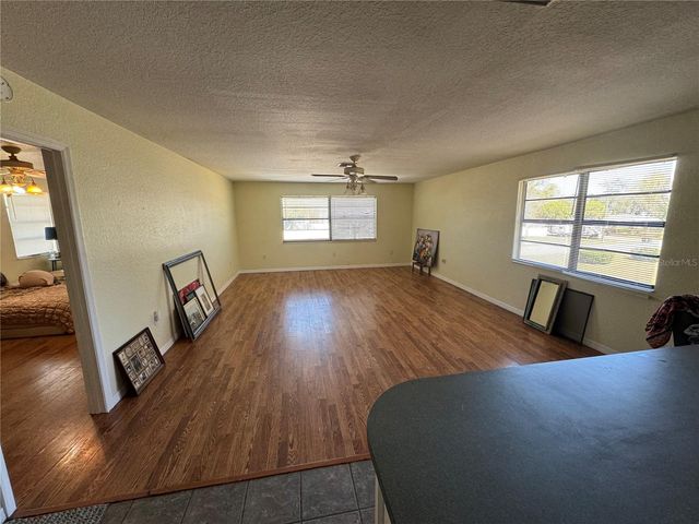 1736 W COUNTRY CLUB DRIVE, Tampa, FL 33612