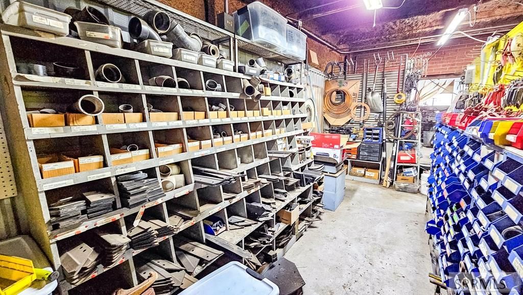 Image 13 of property listing at 331 N Idaho Street, Arco, ID 83213