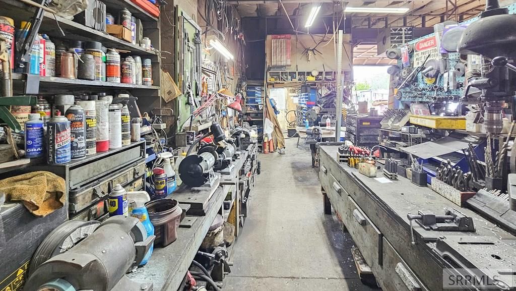 Image 15 of property listing at 331 N Idaho Street, Arco, ID 83213