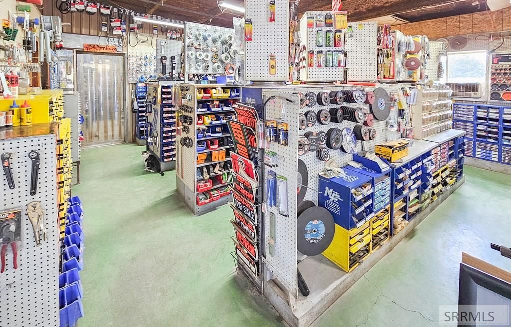 Image 24 of property listing at 331 N Idaho Street, Arco, ID 83213