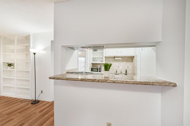 6402 Del Monte Drive 62, Houston, TX 77057