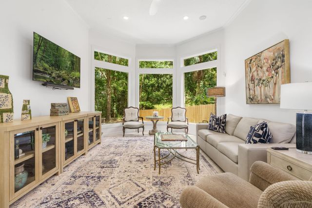 47 W Horizon Ridge Place, The Woodlands, TX 77381