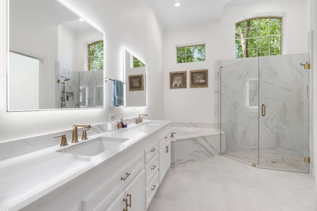 47 W Horizon Ridge Place, The Woodlands, TX 77381