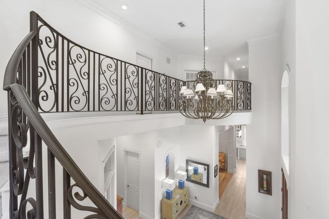 47 W Horizon Ridge Place, The Woodlands, TX 77381
