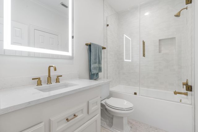 47 W Horizon Ridge Place, The Woodlands, TX 77381