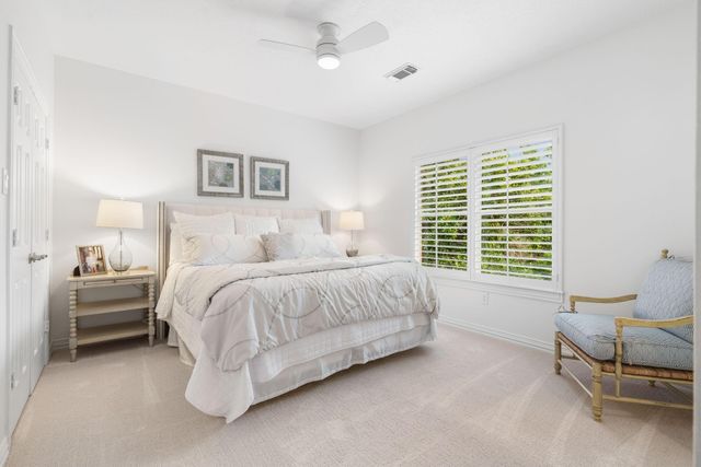 47 W Horizon Ridge Place, The Woodlands, TX 77381