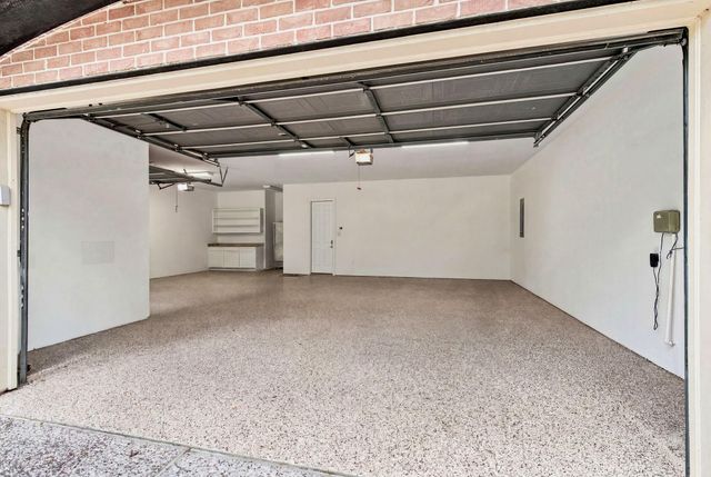 47 W Horizon Ridge Place, The Woodlands, TX 77381