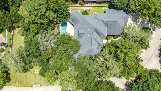 47 W Horizon Ridge Place, The Woodlands, TX 77381