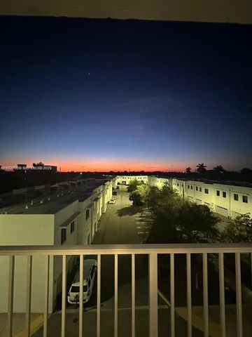 2651 NE 212th Ter 400, Miami, FL 33180