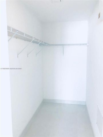 2651 NE 212th Ter 400, Miami, FL 33180