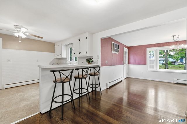 3 Arrow Street, Enfield, CT 06082