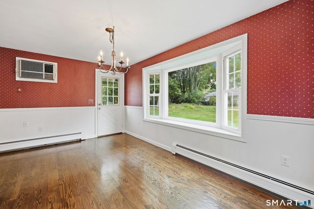 3 Arrow Street, Enfield, CT 06082