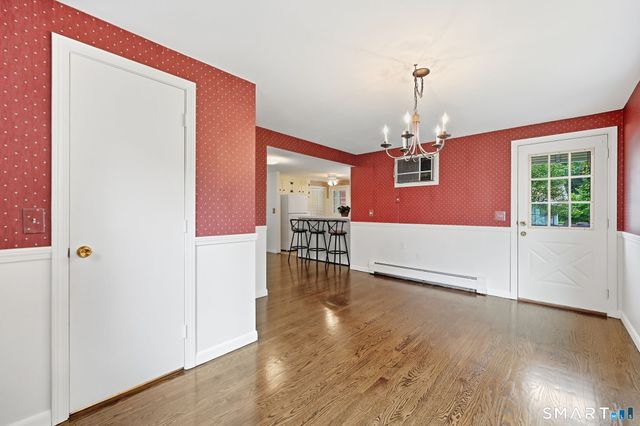 3 Arrow Street, Enfield, CT 06082