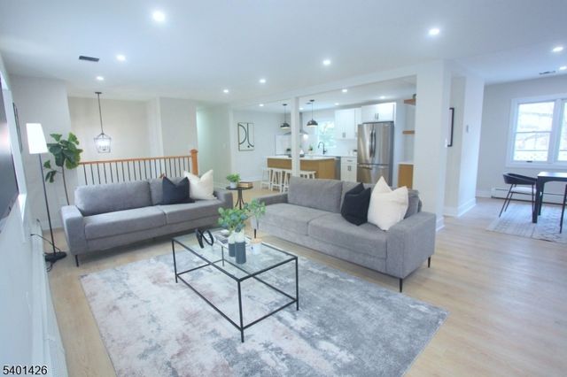 95 Forest Rd, Green Twp., NJ 07821