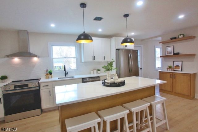 95 Forest Rd, Green Twp., NJ 07821