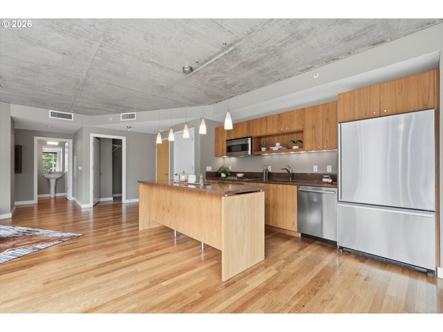 1926 W BURNSIDE St 216, Portland, OR 97209