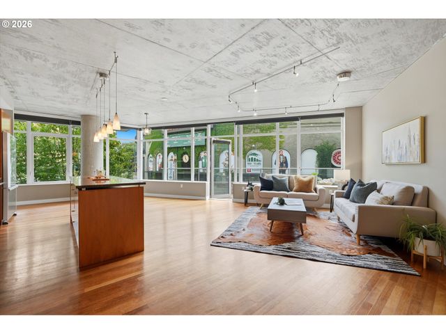 1926 W BURNSIDE St 216, Portland, OR 97209