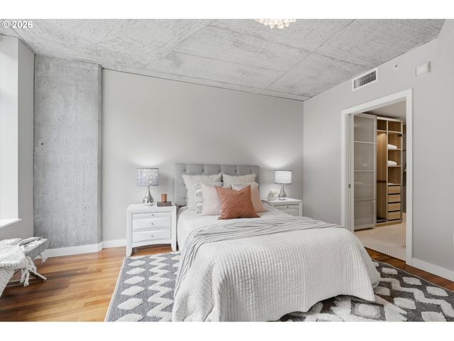 1926 W BURNSIDE St 216, Portland, OR 97209