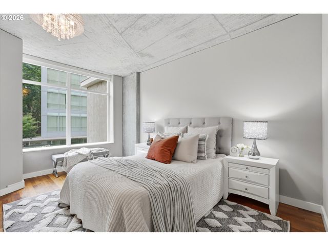 1926 W BURNSIDE St 216, Portland, OR 97209