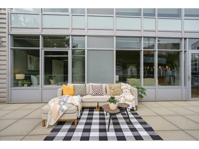 1926 W BURNSIDE St 216, Portland, OR 97209