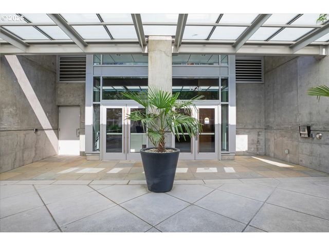 1926 W BURNSIDE St 216, Portland, OR 97209