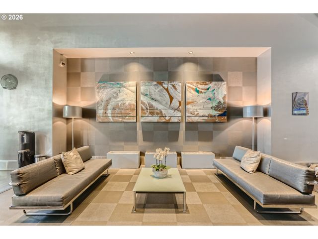 1926 W BURNSIDE St 216, Portland, OR 97209