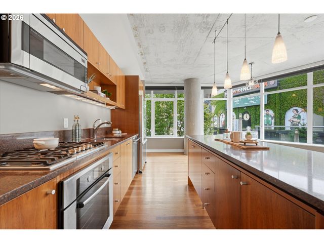 1926 W BURNSIDE St 216, Portland, OR 97209