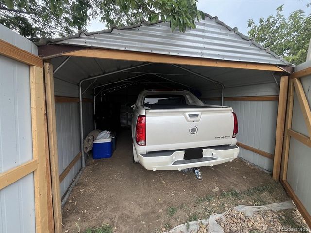 1701 Bahama St, Aurora, CO 80011
