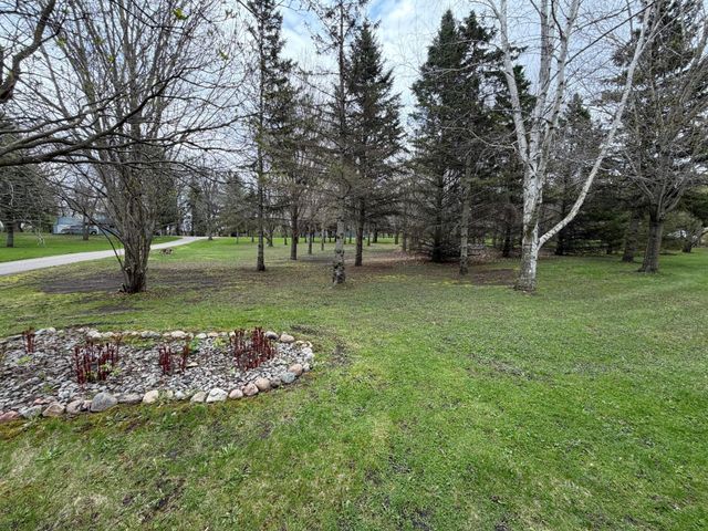 2174 66th Avenue NE, Willmar, MN 56201