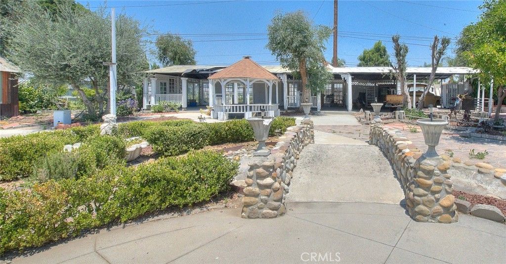 Image 2 of property listing at 11398 Norton, Chino, CA 91710