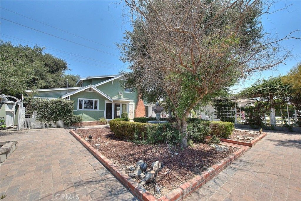 Image 3 of property listing at 11398 Norton, Chino, CA 91710