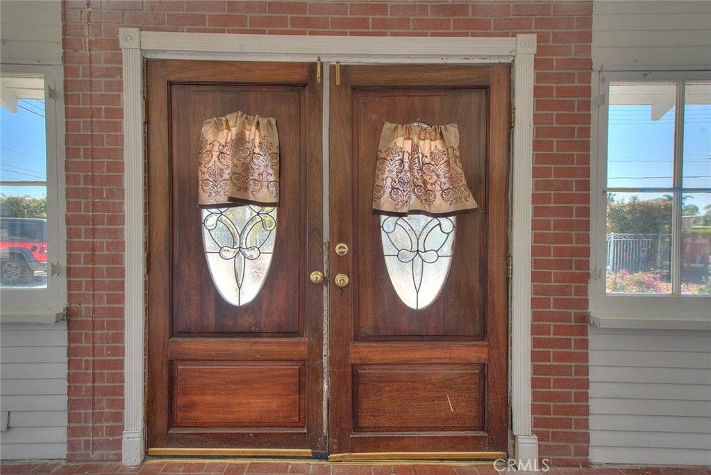 Image 5 of property listing at 11398 Norton, Chino, CA 91710
