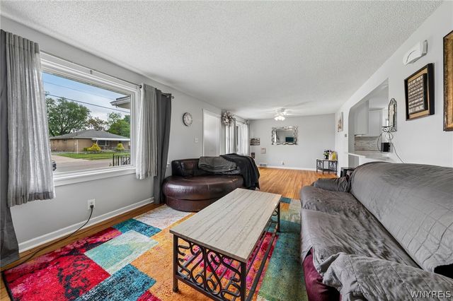 216 Collins Avenue, West Seneca, NY 14224