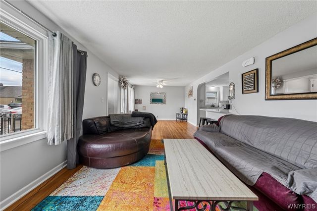 216 Collins Avenue, West Seneca, NY 14224