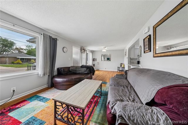 216 Collins Avenue, West Seneca, NY 14224