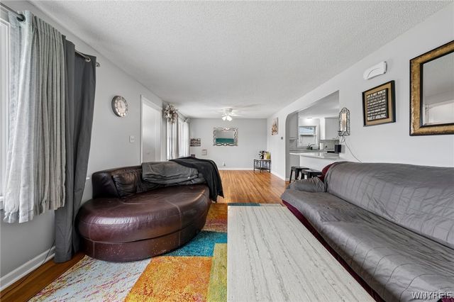 216 Collins Avenue, West Seneca, NY 14224