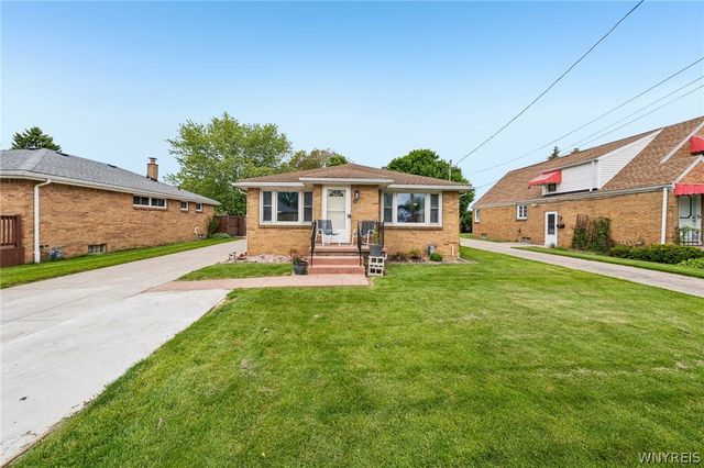 216 Collins Avenue, West Seneca, NY 14224
