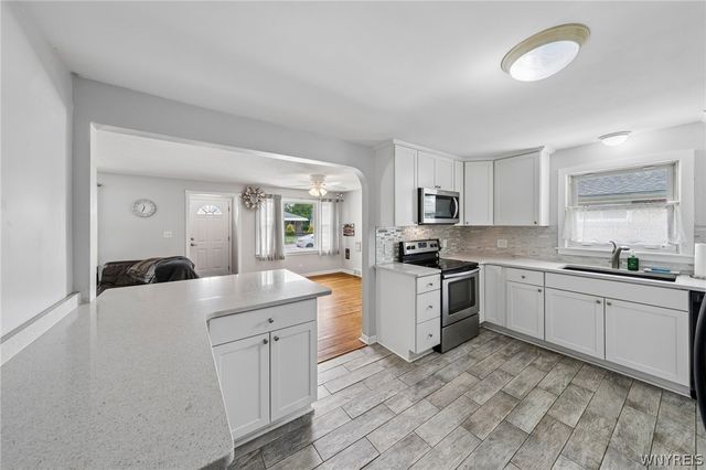 216 Collins Avenue, West Seneca, NY 14224