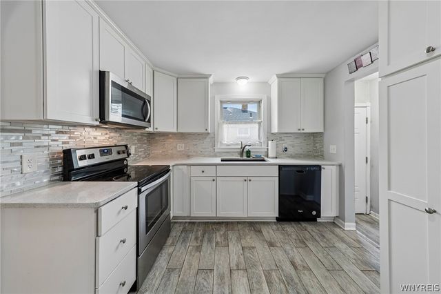 216 Collins Avenue, West Seneca, NY 14224