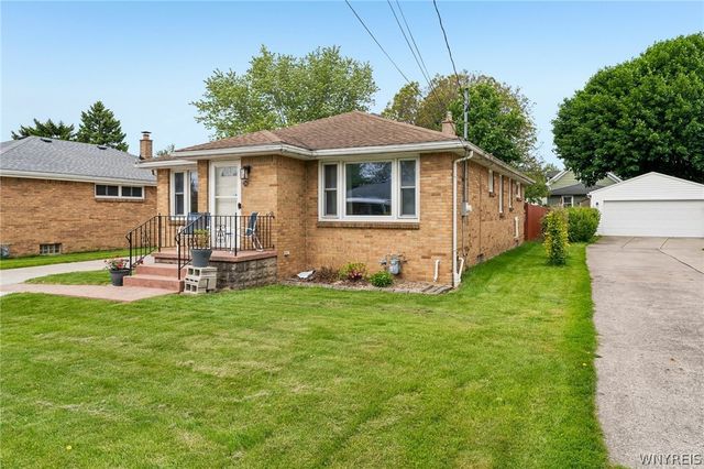 216 Collins Avenue, West Seneca, NY 14224