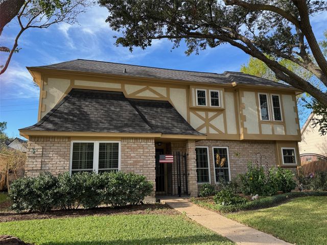 2206 Hickory Lawn Drive, Houston, TX 77077